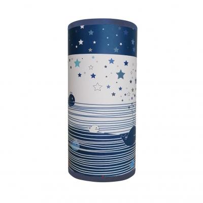 Lampe enfant, motif baleine, tons bleu et blanc.